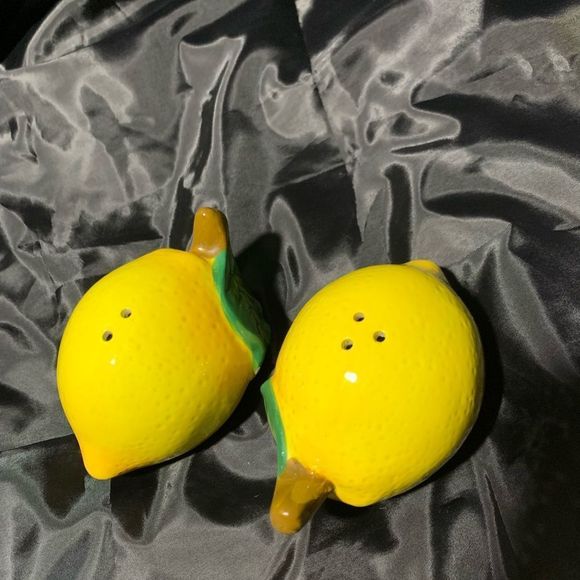 Yellow Lemon Shaped Salt and Pepper Shakers - Picture 3 of 5
